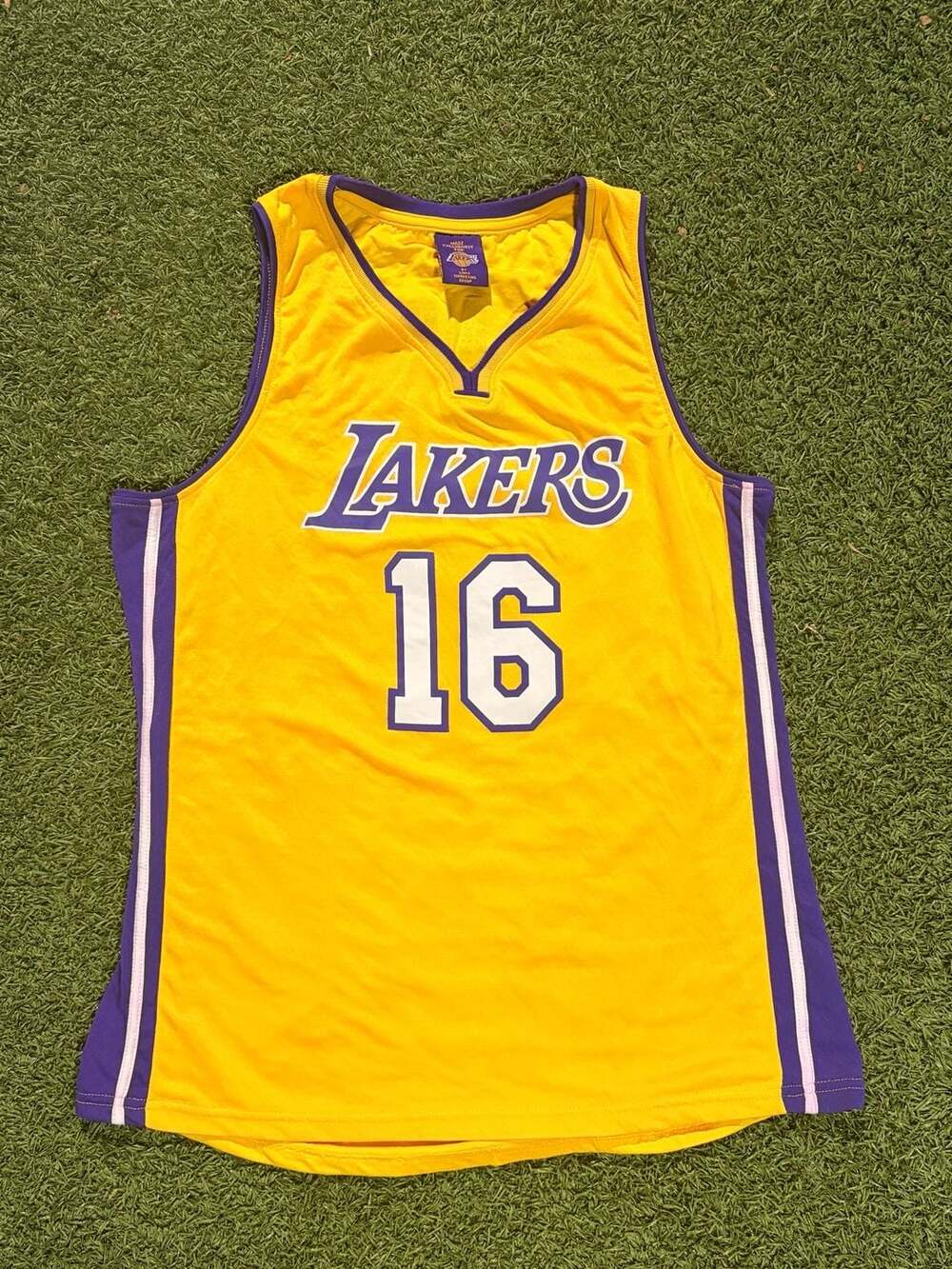 Los Angeles Lakers Pau Gasol Jersey Size XL 16 Yellow